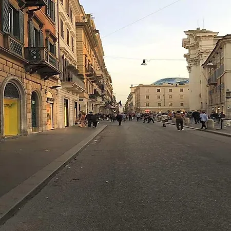 Condotti Рим